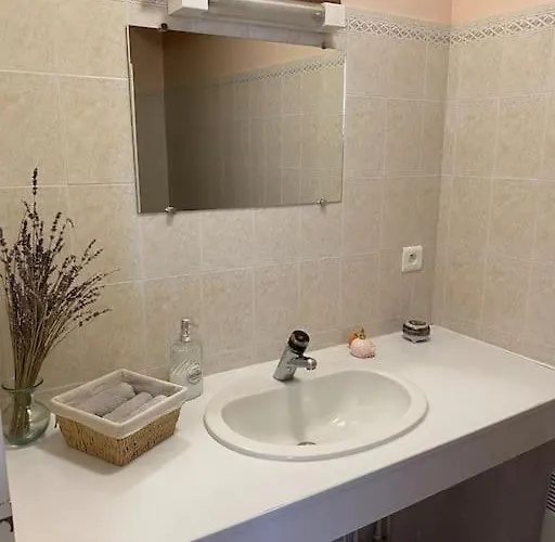 Proche De Conques * Nauviale