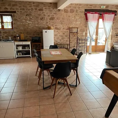 Апартаменты Proche De Conques Nauviale