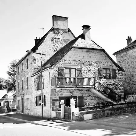 Proche De Conques